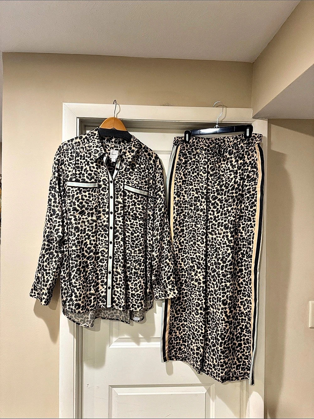 Anthropologie’s Maeve Leopard Print Matching Set Size Medium and Large Like New